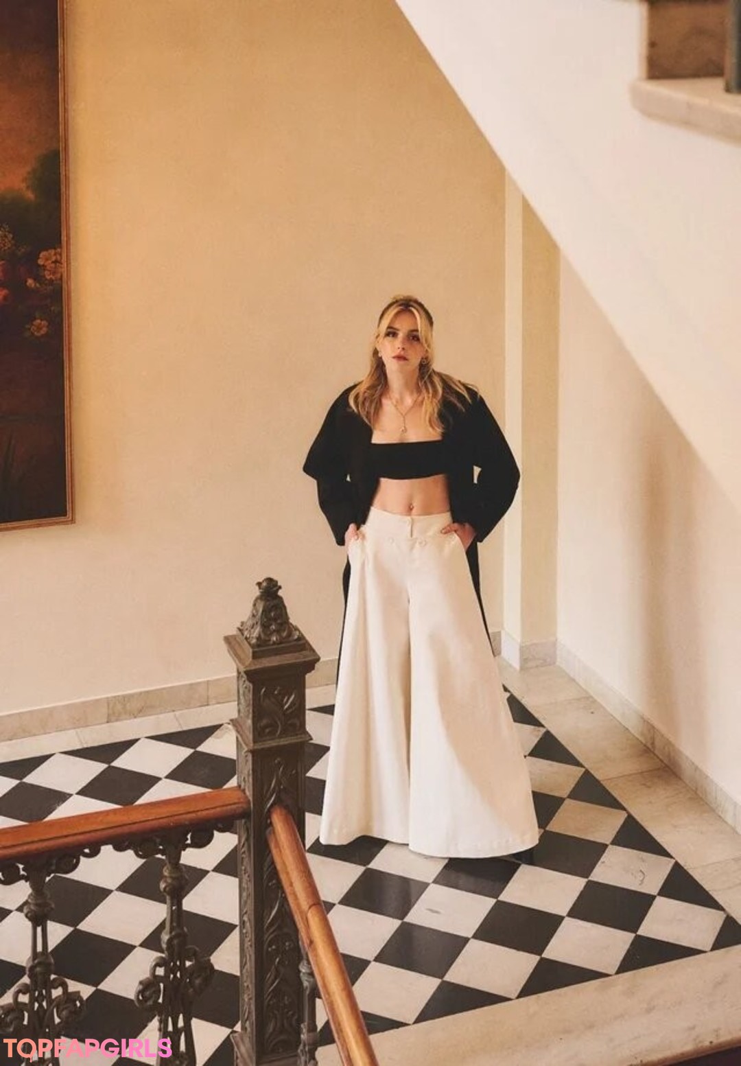 Nacktes geleaktes OnlyFans-Foto von Kiernan Shipka #1293