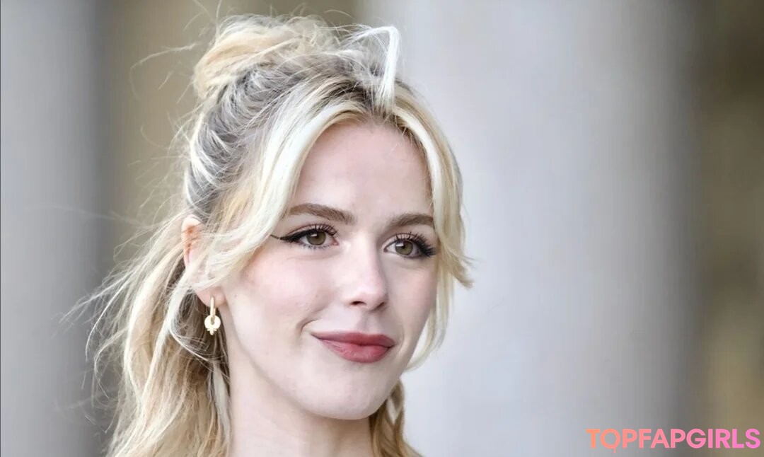 Nacktes geleaktes OnlyFans-Foto von Kiernan Shipka #1389