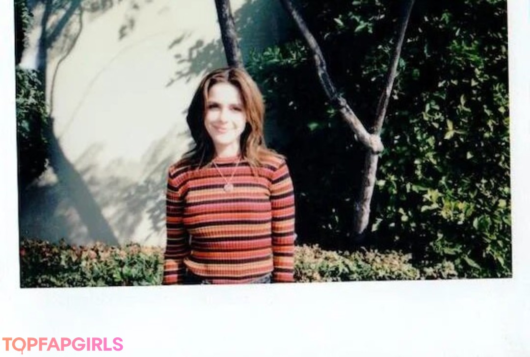 Nacktes geleaktes OnlyFans-Foto von Kiernan Shipka #1392