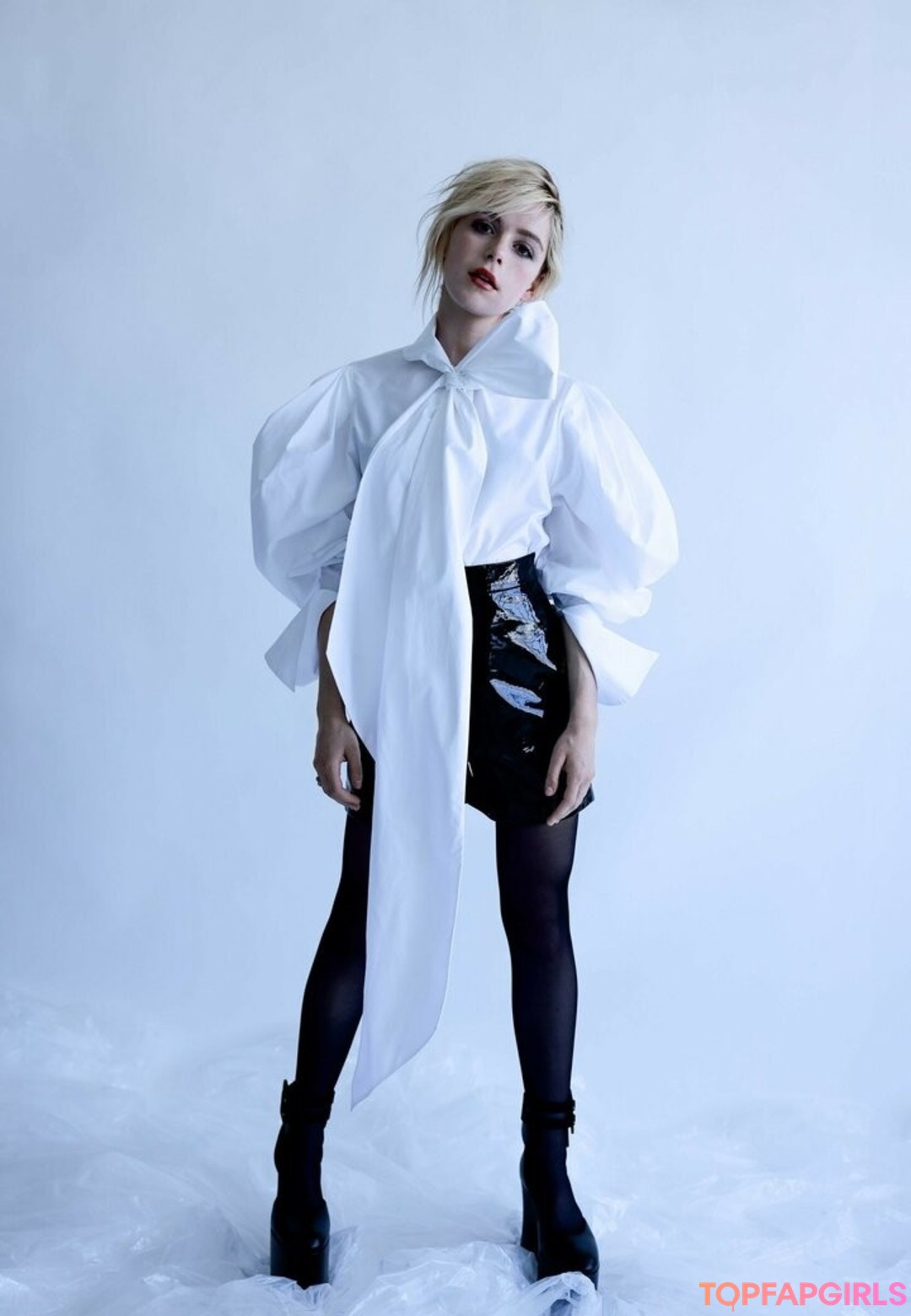 Nacktes geleaktes OnlyFans-Foto von Kiernan Shipka #1505