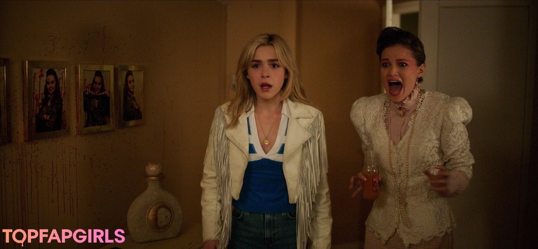 Nacktes geleaktes OnlyFans-Foto von Kiernan Shipka #1524