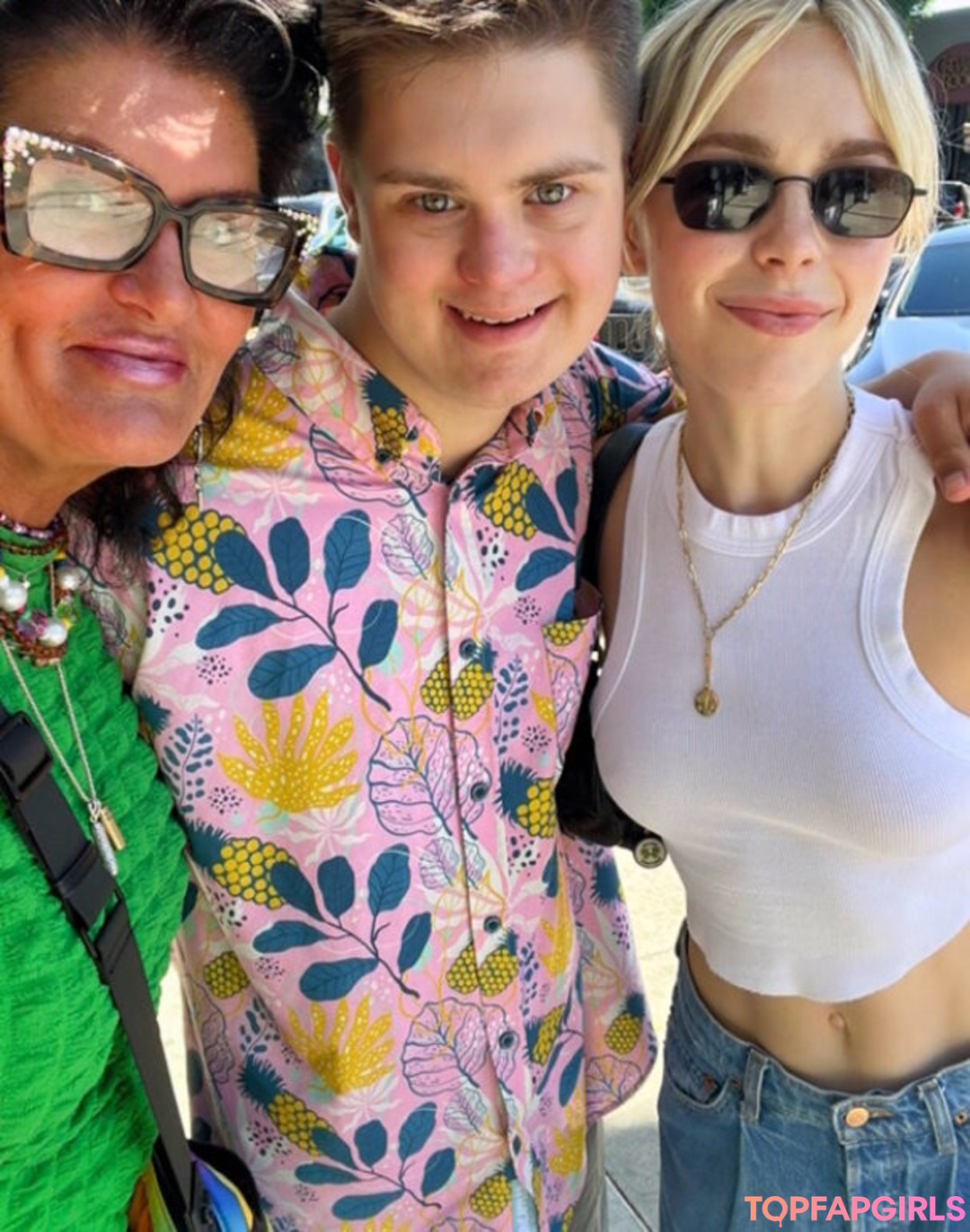 Nacktes geleaktes OnlyFans-Foto von Kiernan Shipka #1530