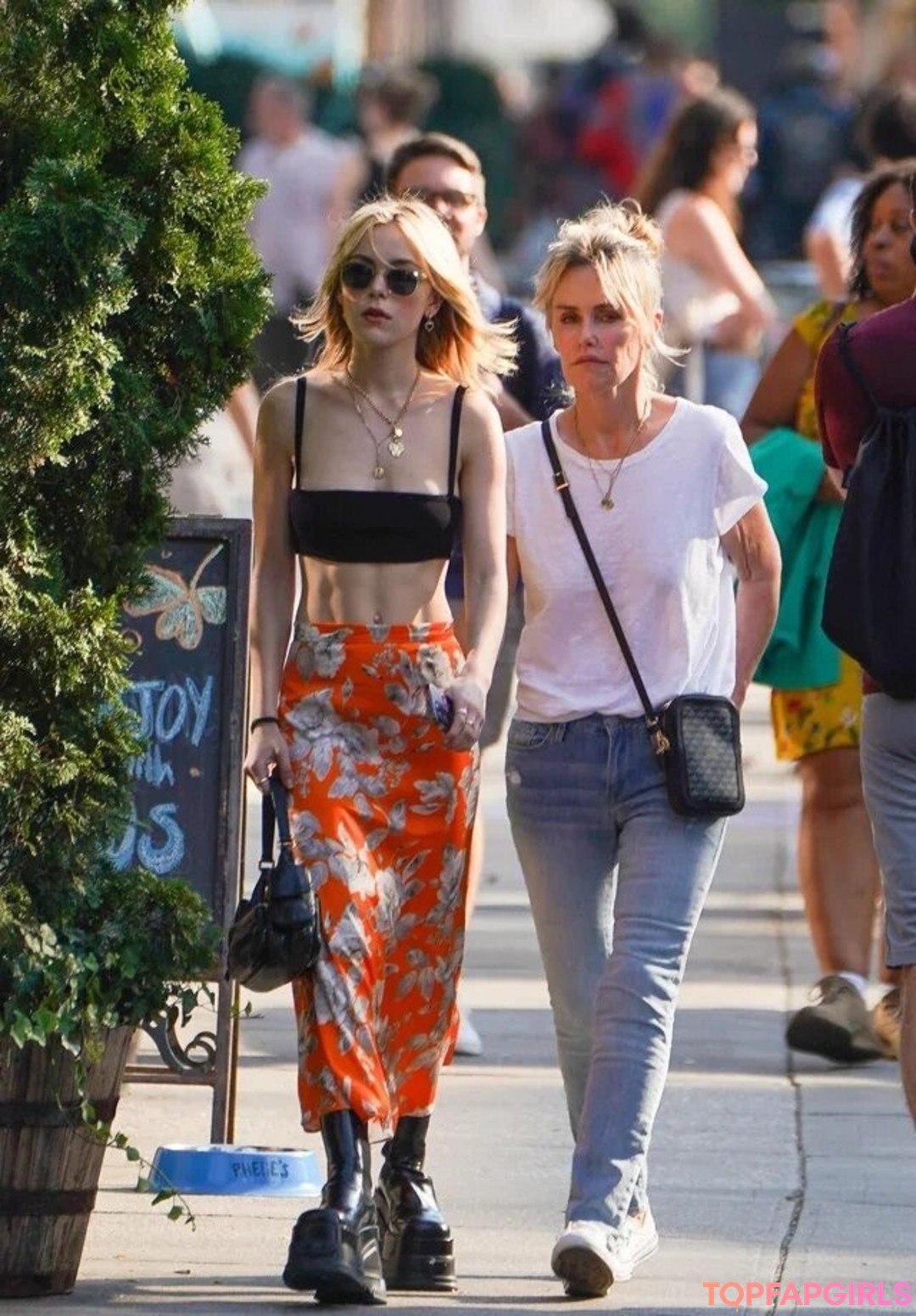 Nacktes geleaktes OnlyFans-Foto von Kiernan Shipka #1560