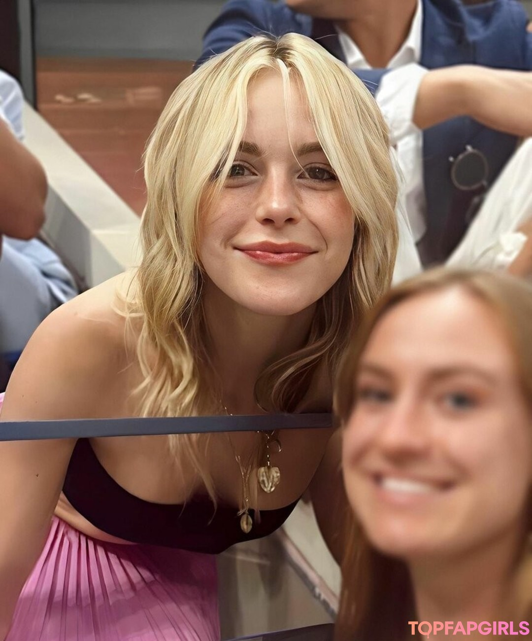 Nacktes geleaktes OnlyFans-Foto von Kiernan Shipka #1618