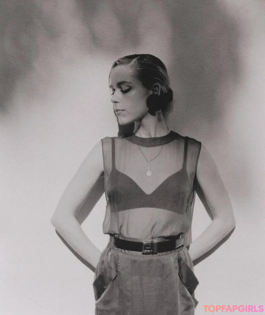 Nacktes geleaktes OnlyFans-Foto von Kiernan Shipka #1620