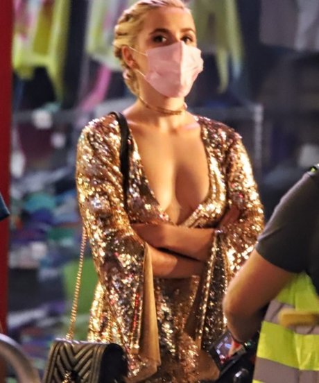 Nacktes geleaktes OnlyFans-Foto von Kiernan Shipka