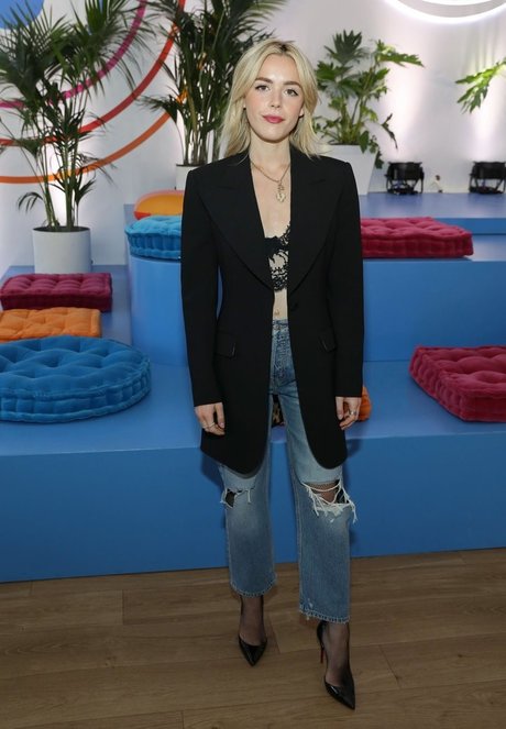 Nacktes geleaktes OnlyFans-Foto von Kiernan Shipka