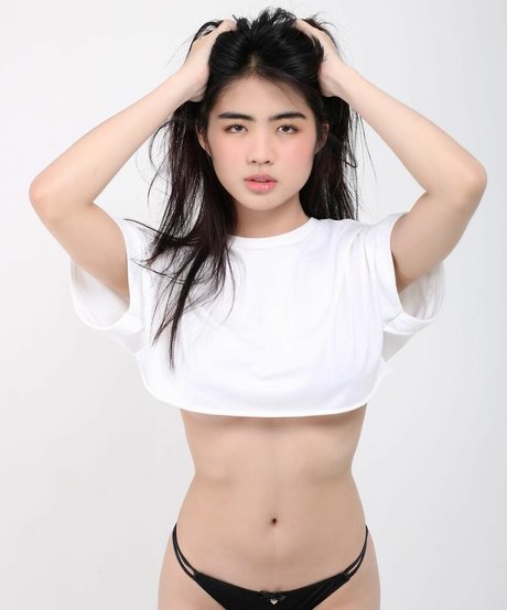 Nacktes geleaktes OnlyFans-Foto von Azi Acosta
