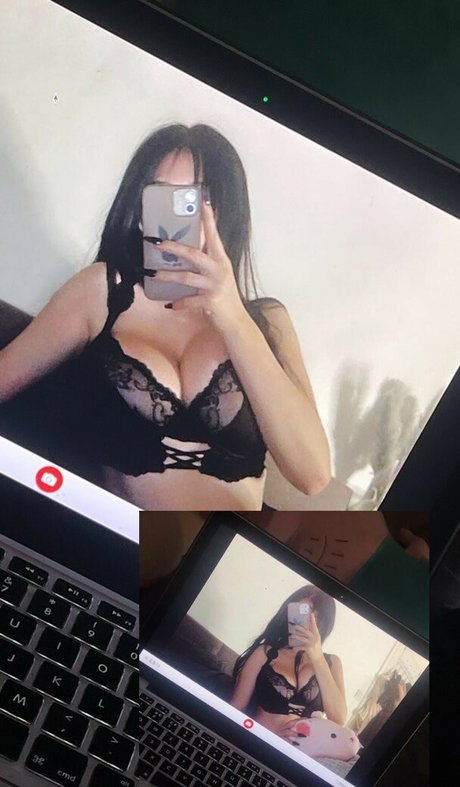 Nacktes geleaktes OnlyFans-Foto von Layla Dream