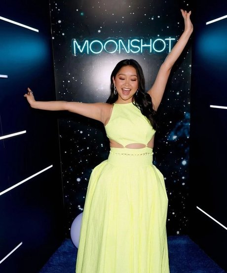Nacktes geleaktes OnlyFans-Foto von Lana Condor