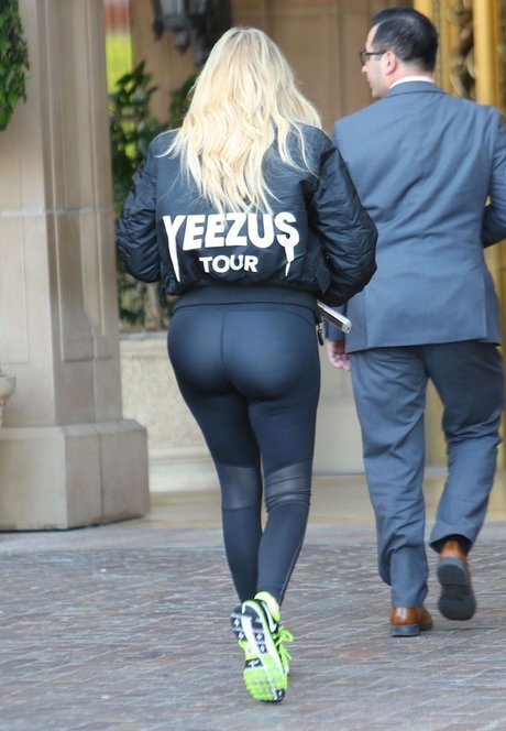 Nacktes geleaktes OnlyFans-Foto von Khloe Kardashian