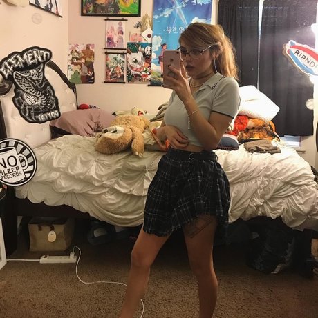 Nacktes geleaktes OnlyFans-Foto von Noodlenom