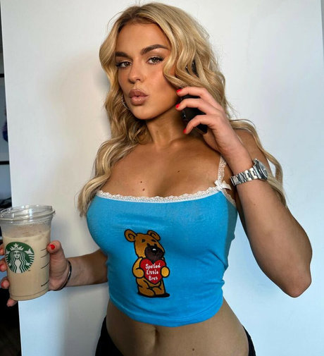 Tallia Storm