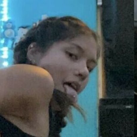 Nacktes geleaktes OnlyFans-Foto von Ilov3nikki