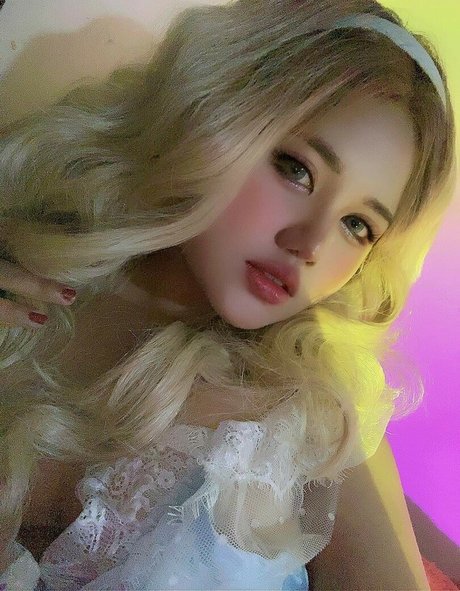 Nacktes geleaktes OnlyFans-Foto von Charlotte Linlin