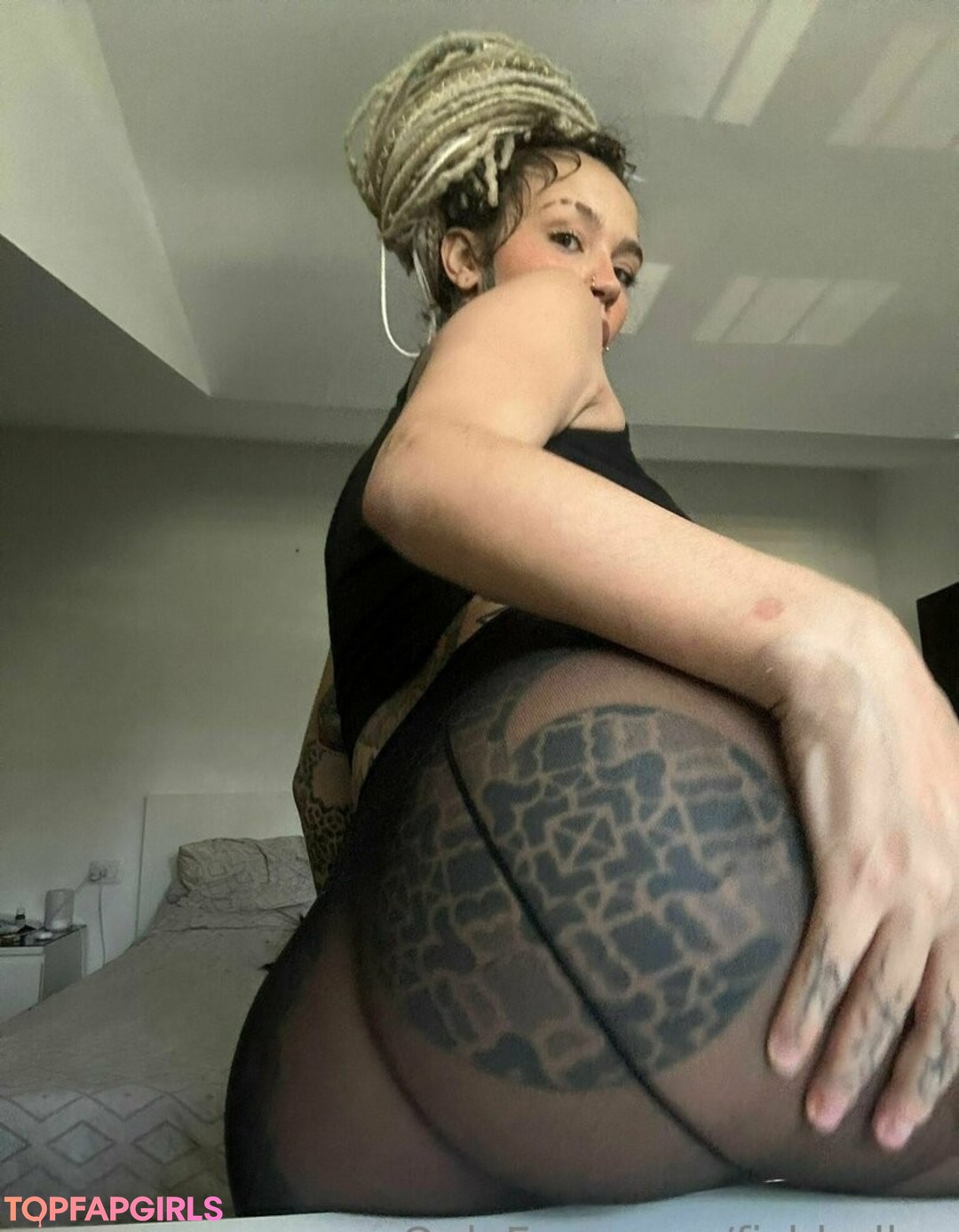 Nacktes geleaktes OnlyFans-Foto von Fishball Suicide #1983
