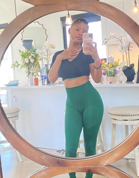 Nacktes geleaktes OnlyFans-Foto von Halle Bailey