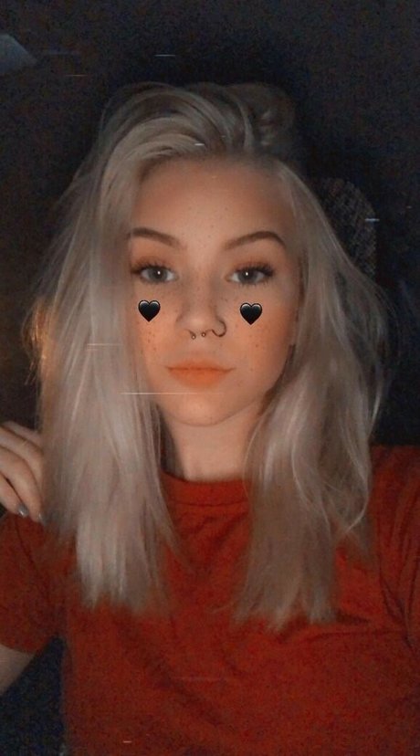 Nacktes geleaktes OnlyFans-Foto von Gingiehippie