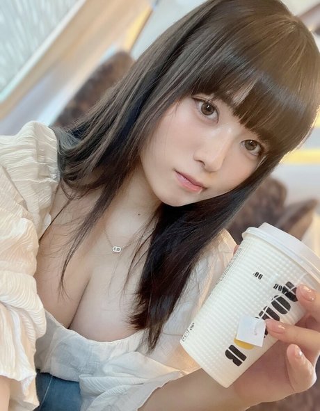 Nacktes geleaktes OnlyFans-Foto von Umi Shinonome
