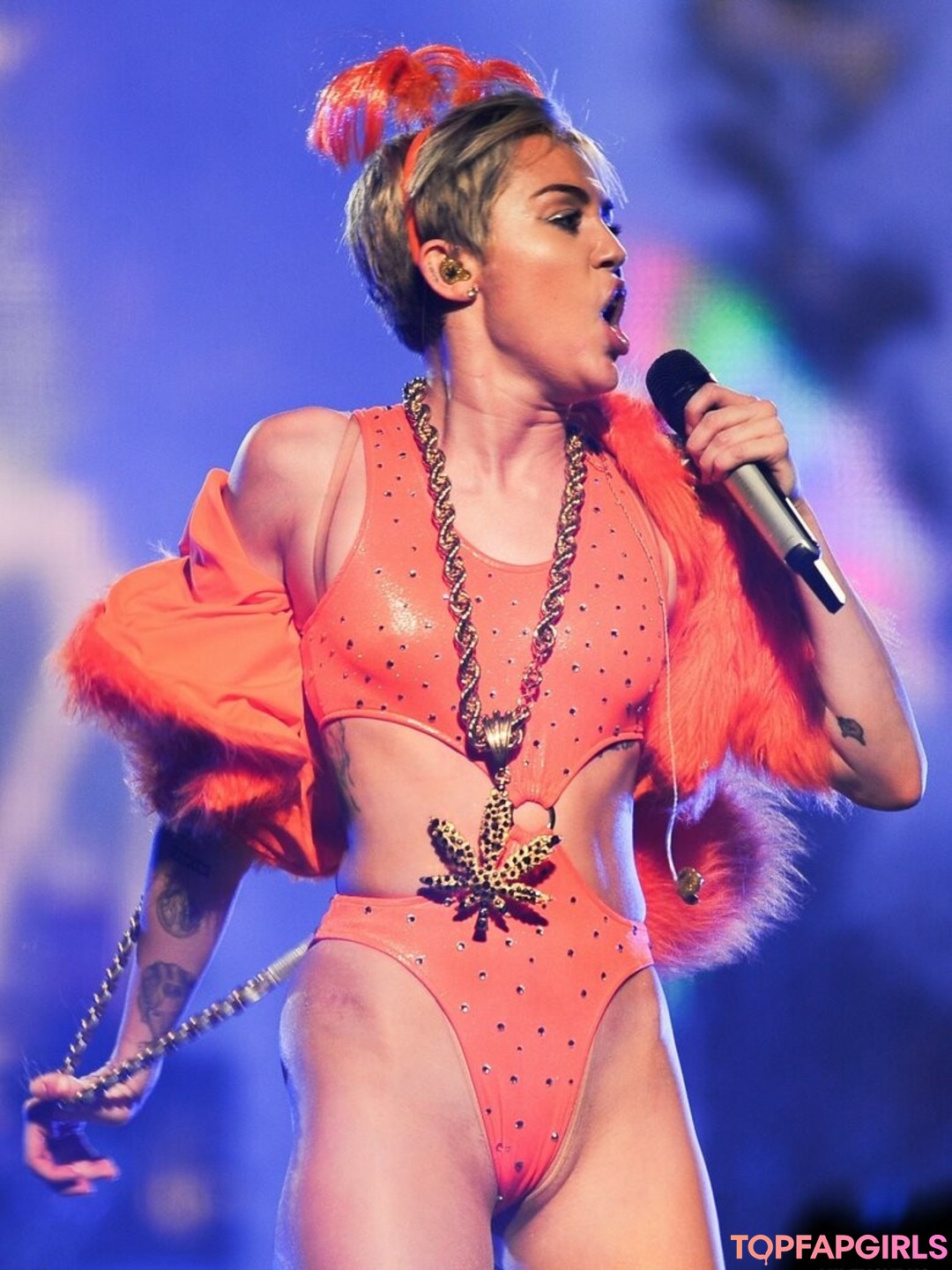 Nacktes geleaktes OnlyFans-Foto von Miley Cyrus #1270