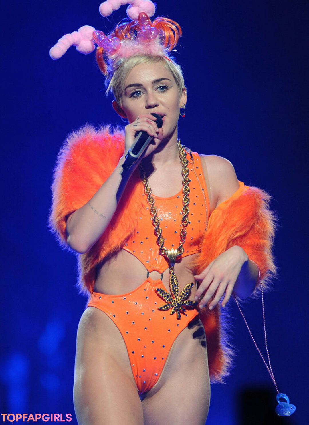 Nacktes geleaktes OnlyFans-Foto von Miley Cyrus #1271