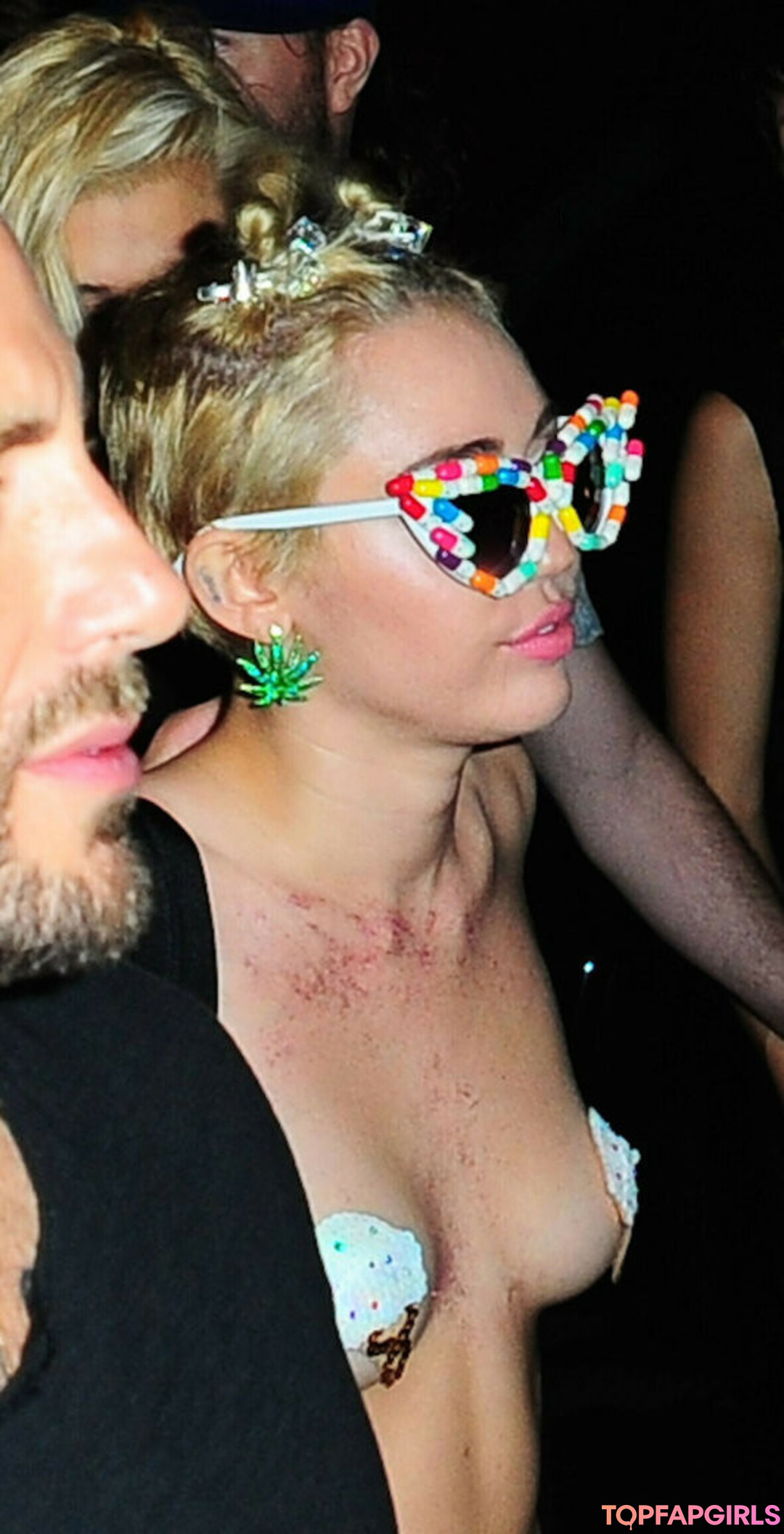 Nacktes geleaktes OnlyFans-Foto von Miley Cyrus #1360