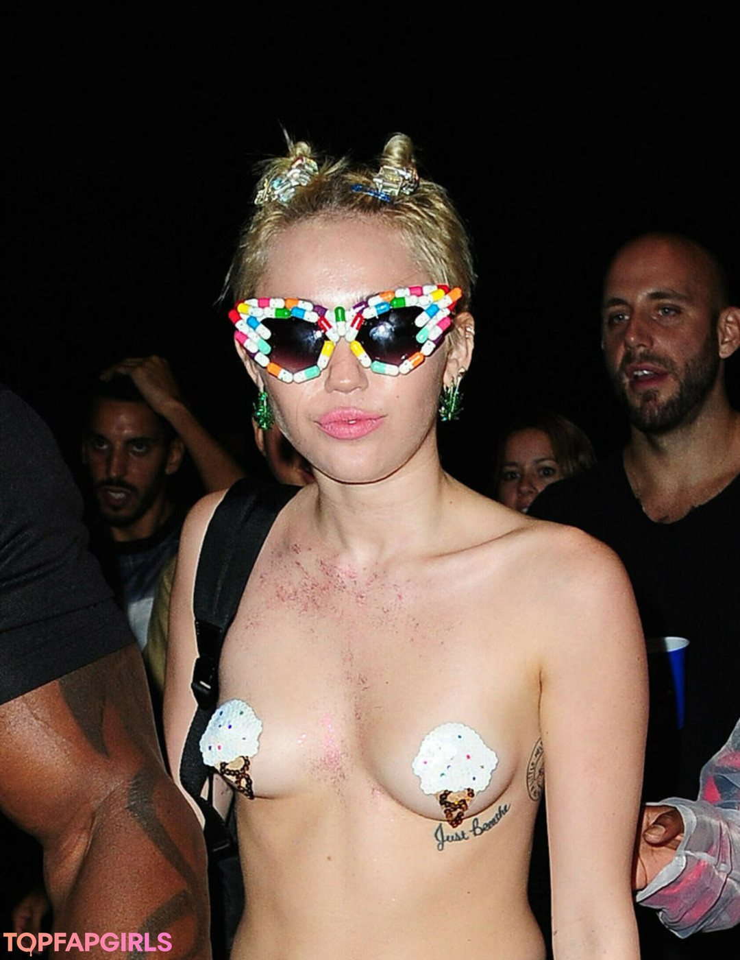 Nacktes geleaktes OnlyFans-Foto von Miley Cyrus #1362