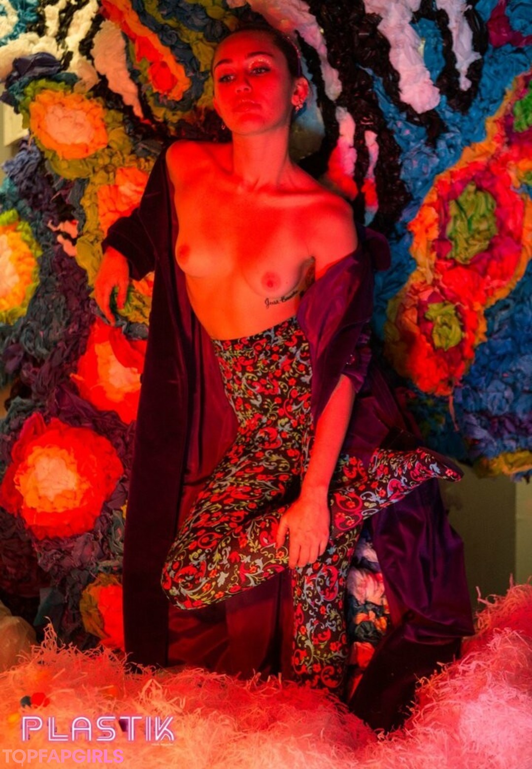 Nacktes geleaktes OnlyFans-Foto von Miley Cyrus #1435