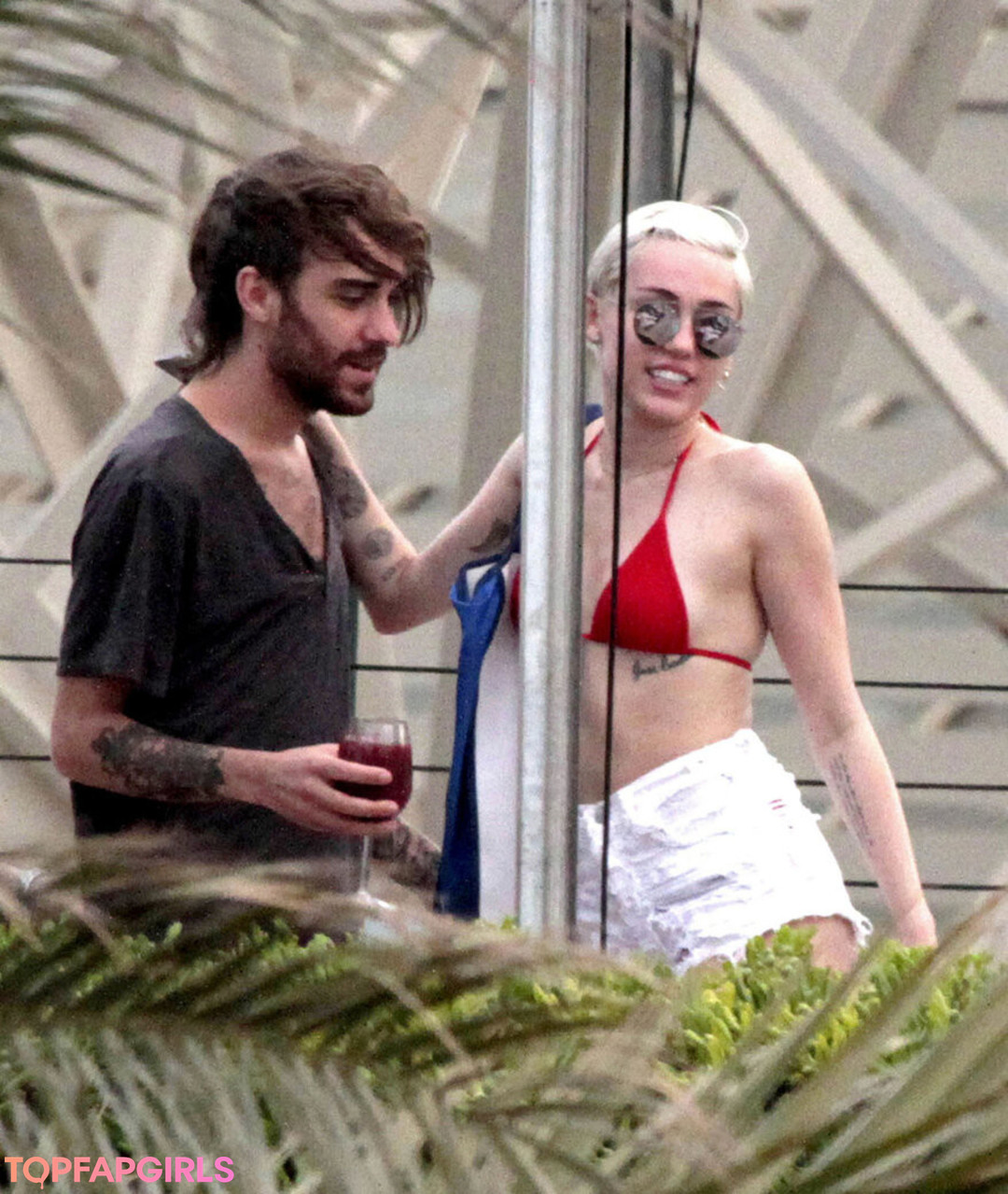 Nacktes geleaktes OnlyFans-Foto von Miley Cyrus #1479