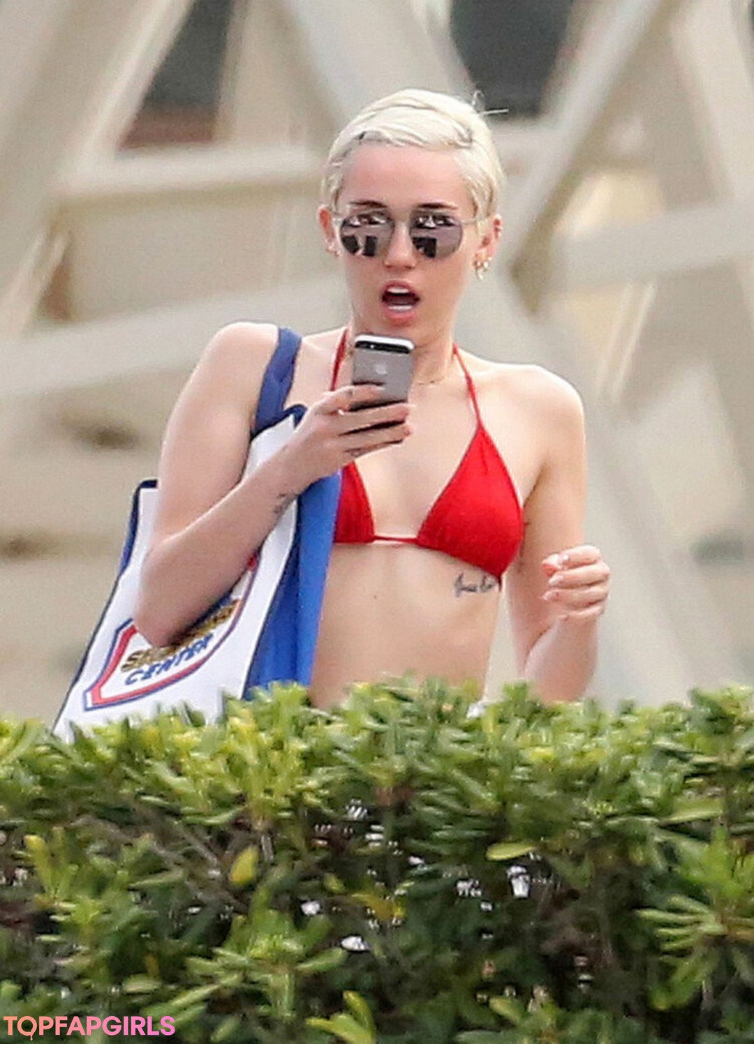 Nacktes geleaktes OnlyFans-Foto von Miley Cyrus #1481