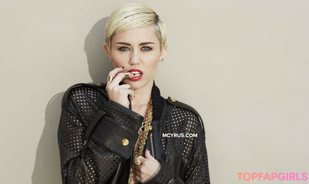 Nacktes geleaktes OnlyFans-Foto von Miley Cyrus #1521