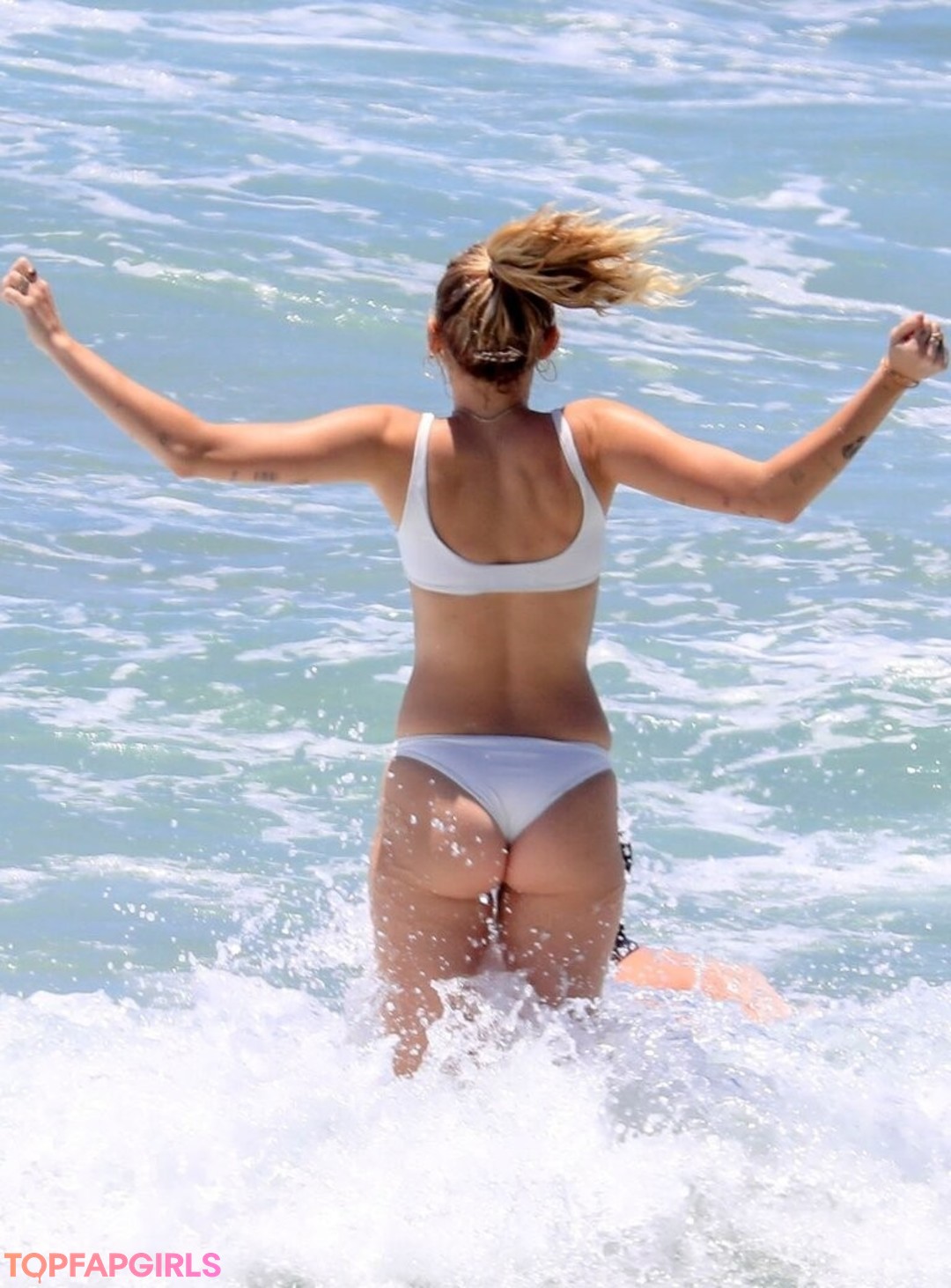 Nacktes geleaktes OnlyFans-Foto von Miley Cyrus #1572