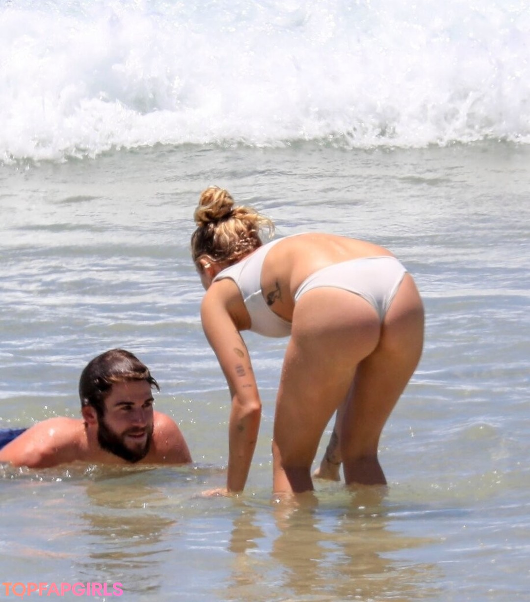 Nacktes geleaktes OnlyFans-Foto von Miley Cyrus #1581