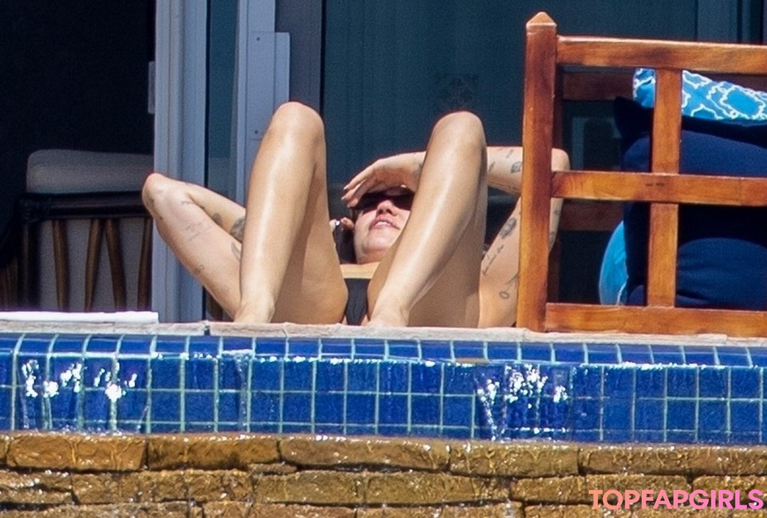 Nacktes geleaktes OnlyFans-Foto von Miley Cyrus #1597