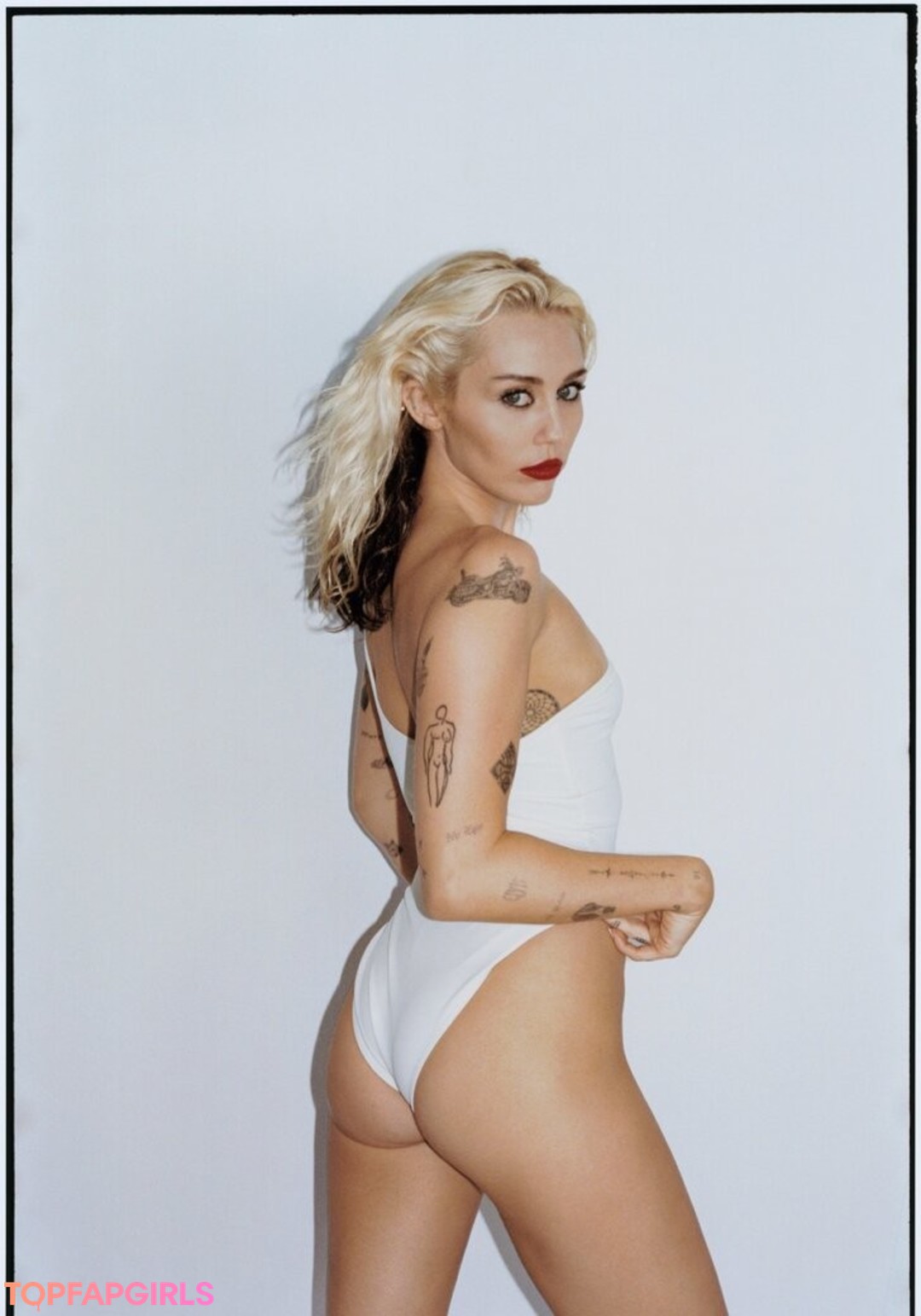 Nacktes geleaktes OnlyFans-Foto von Miley Cyrus #1914