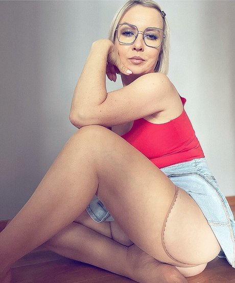 Alexandra76