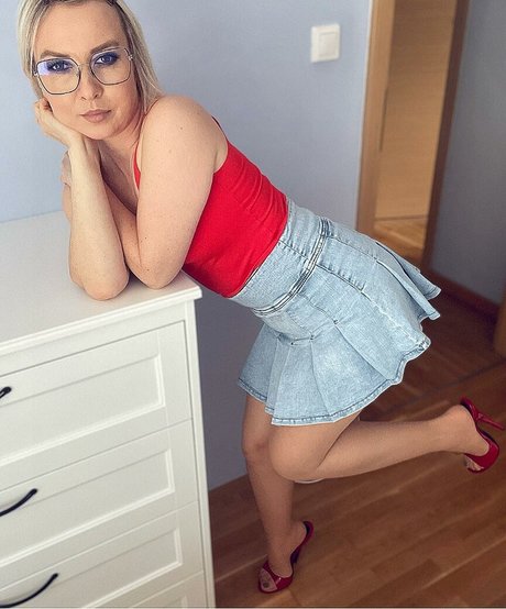 Alexandra76