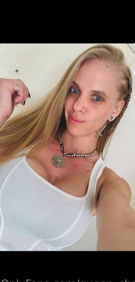 Nacktes geleaktes OnlyFans-Foto von Queencharly