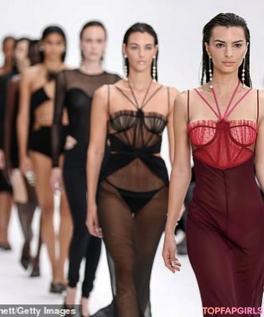 Nacktes geleaktes OnlyFans-Foto von Emily Ratajkowski #1045