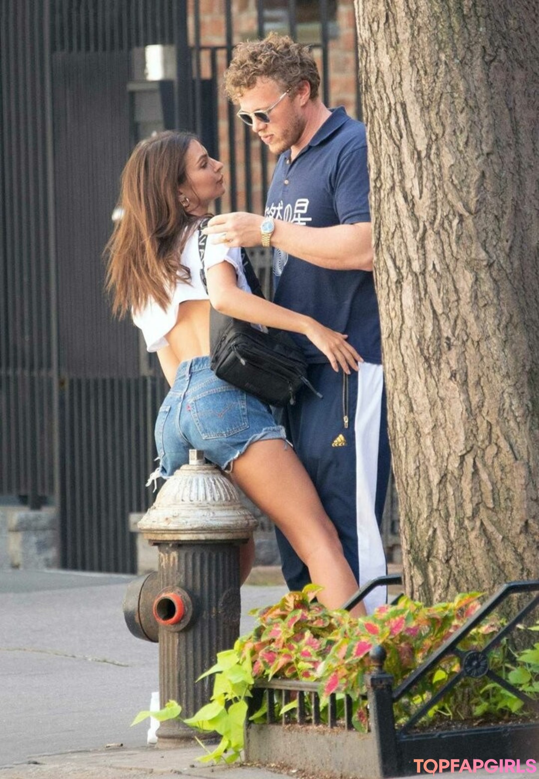 Nacktes geleaktes OnlyFans-Foto von Emily Ratajkowski #1086