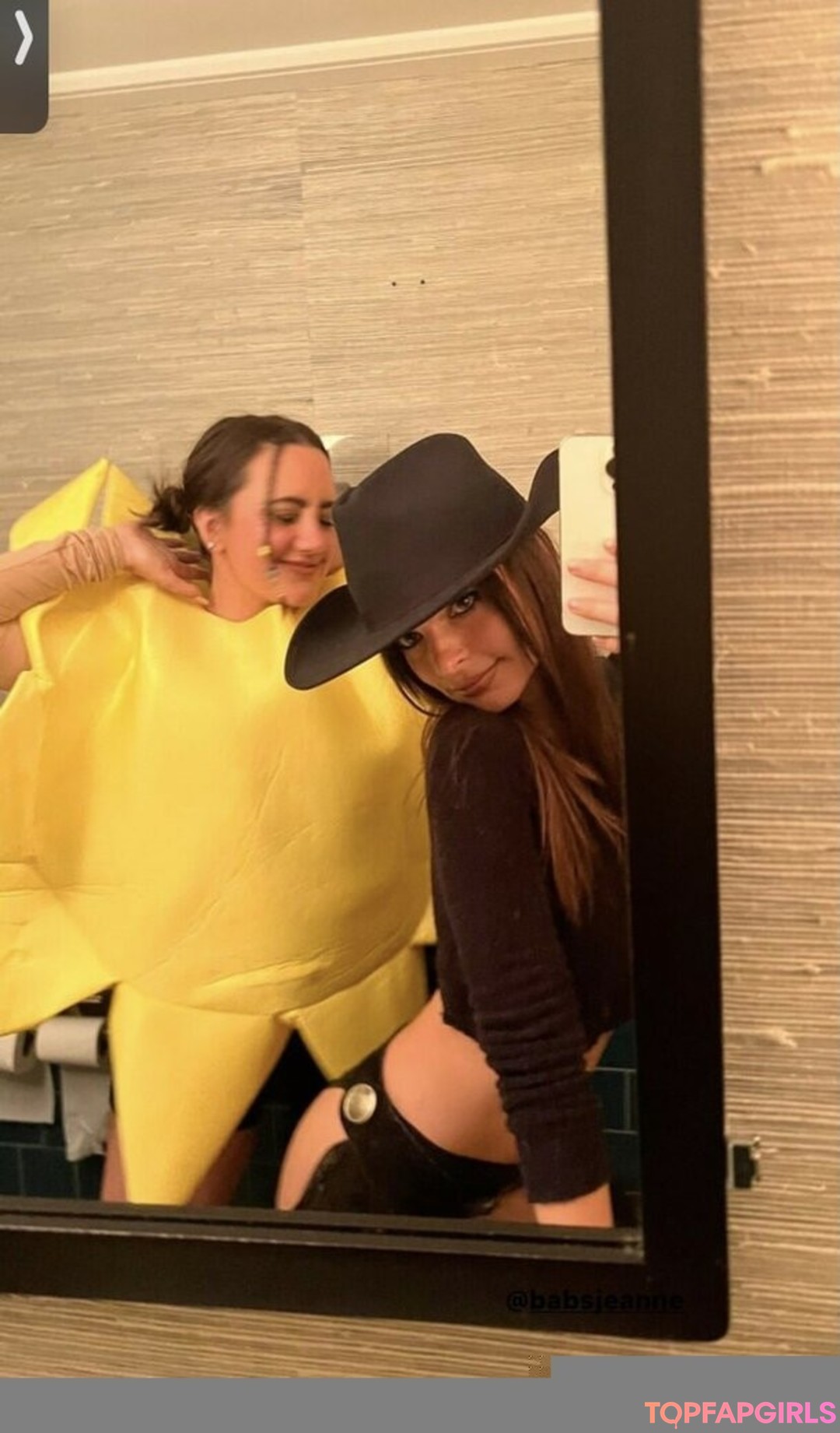 Nacktes geleaktes OnlyFans-Foto von Emily Ratajkowski #1097