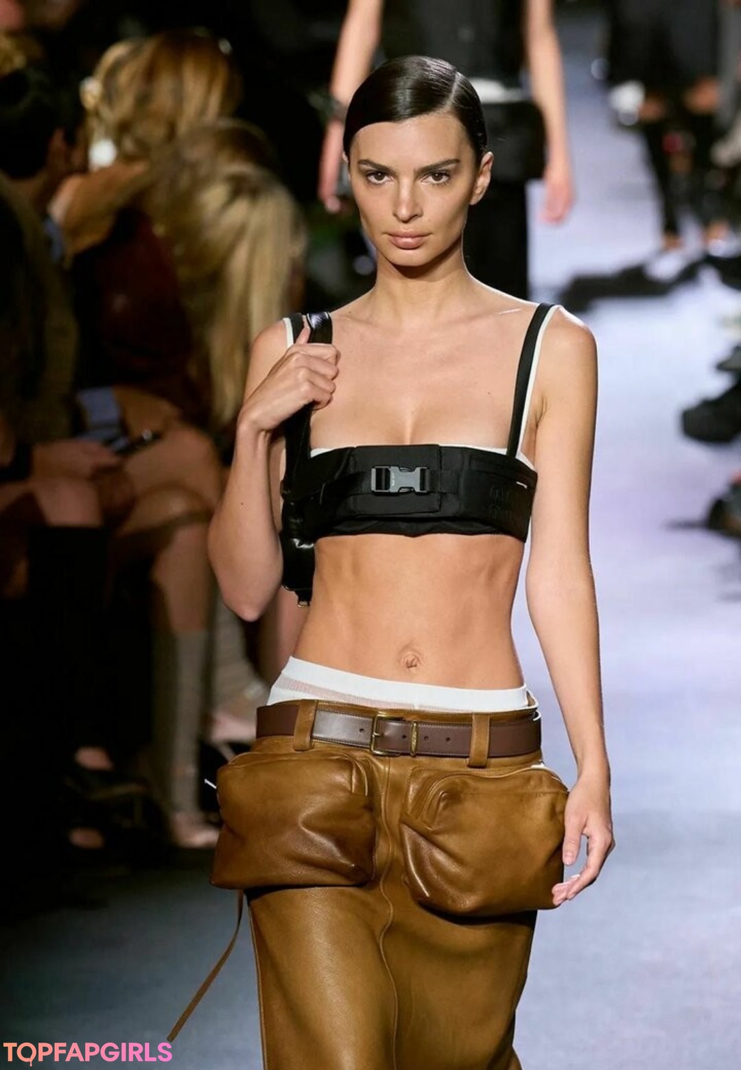 Nacktes geleaktes OnlyFans-Foto von Emily Ratajkowski #1116