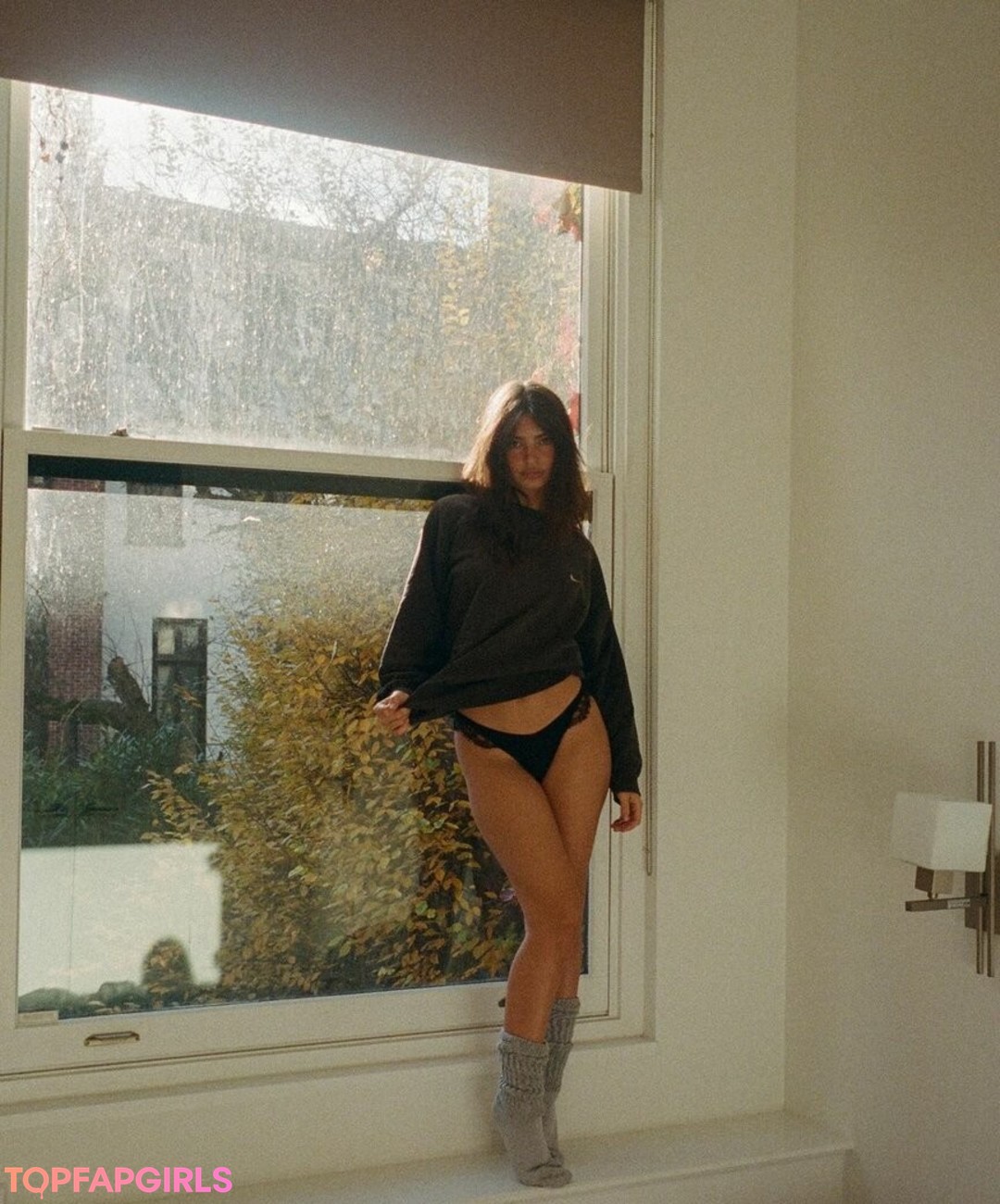 Nacktes geleaktes OnlyFans-Foto von Emily Ratajkowski #1199