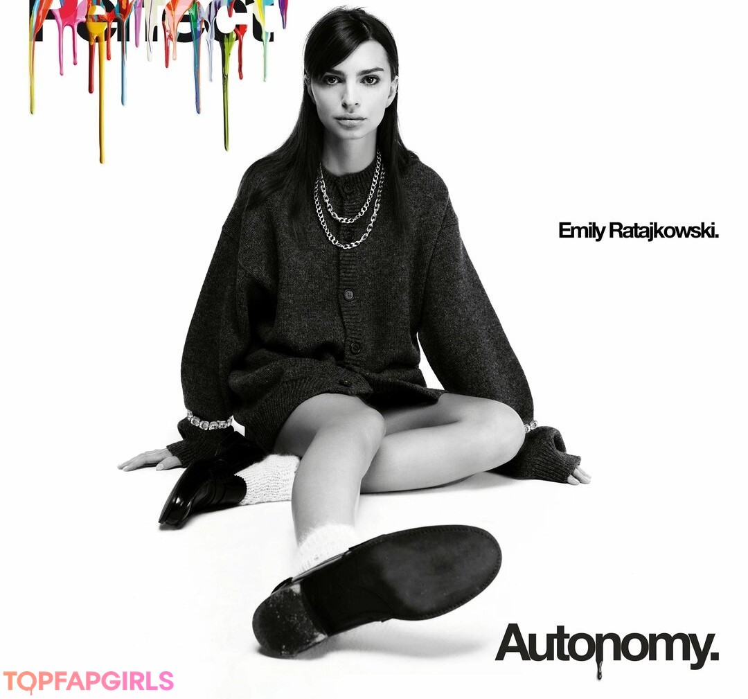Nacktes geleaktes OnlyFans-Foto von Emily Ratajkowski #1323