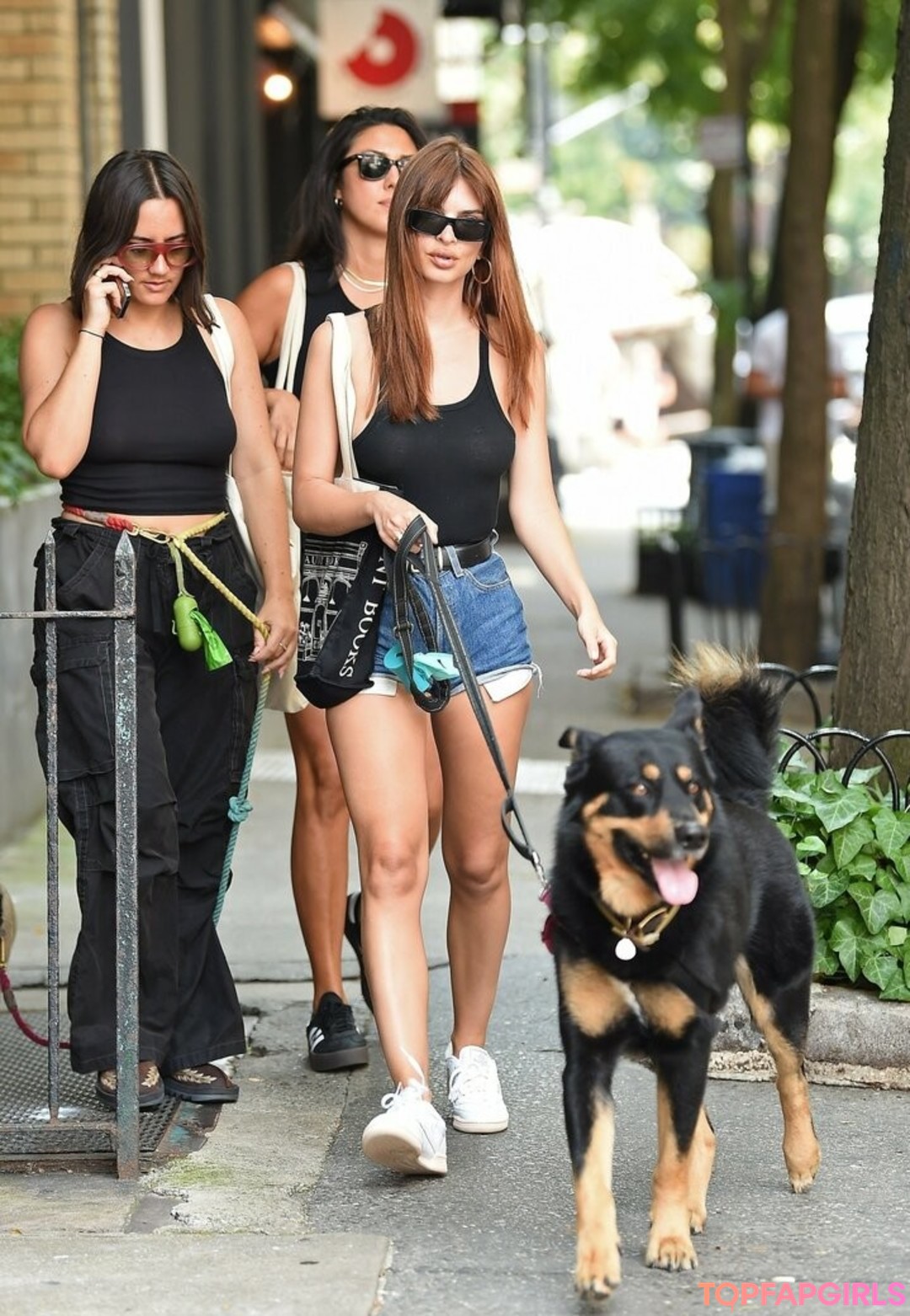 Nacktes geleaktes OnlyFans-Foto von Emily Ratajkowski #1945