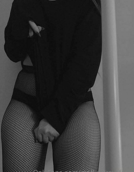 Nacktes geleaktes OnlyFans-Foto von Mollygreyfree