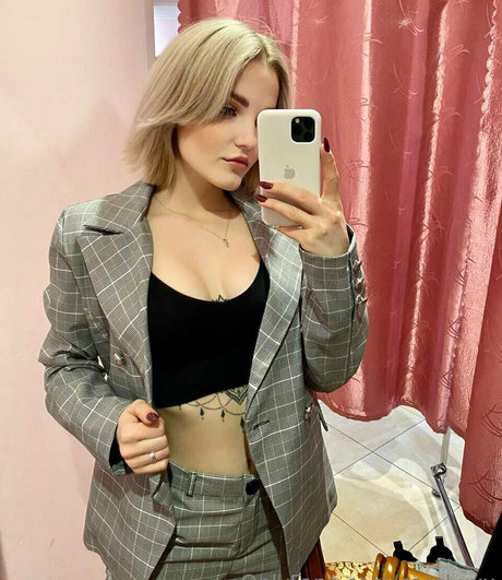 Nacktes geleaktes OnlyFans-Foto von Carolxxx