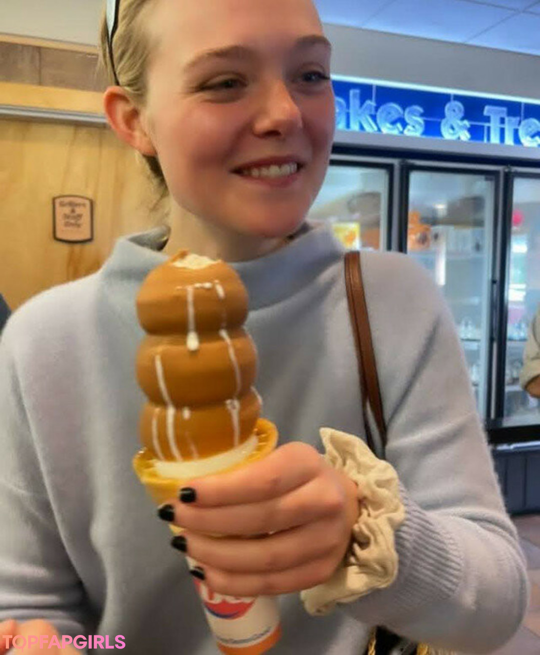 Nacktes geleaktes OnlyFans-Foto von Elle Fanning #1080