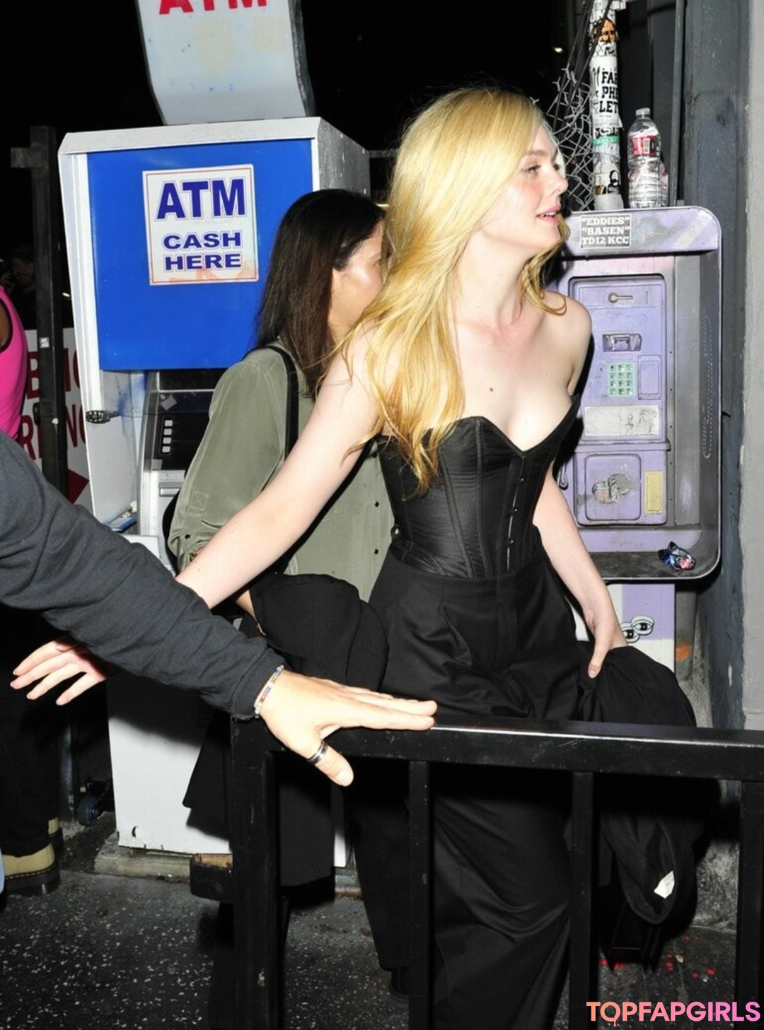 Nacktes geleaktes OnlyFans-Foto von Elle Fanning #1114