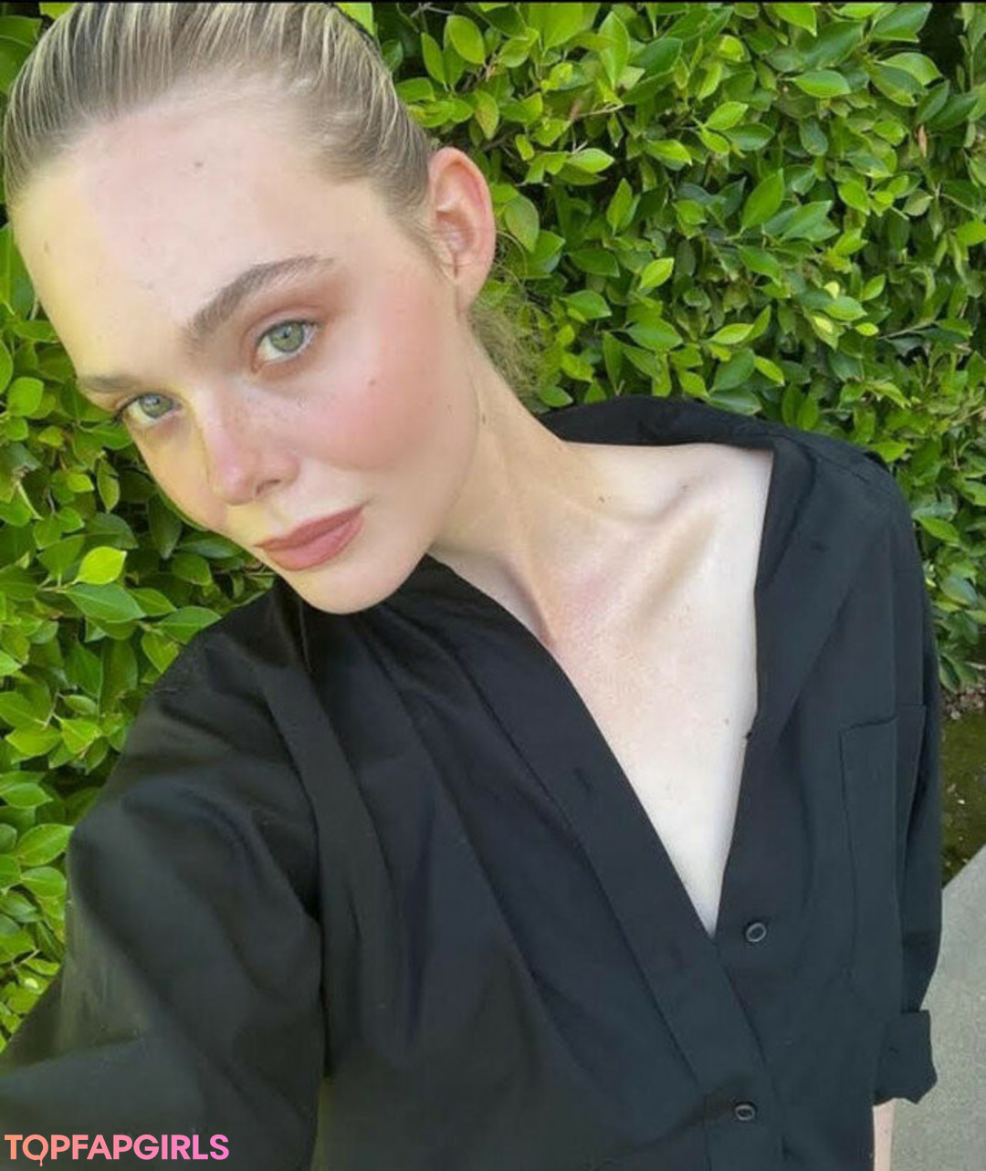 Nacktes geleaktes OnlyFans-Foto von Elle Fanning #1185